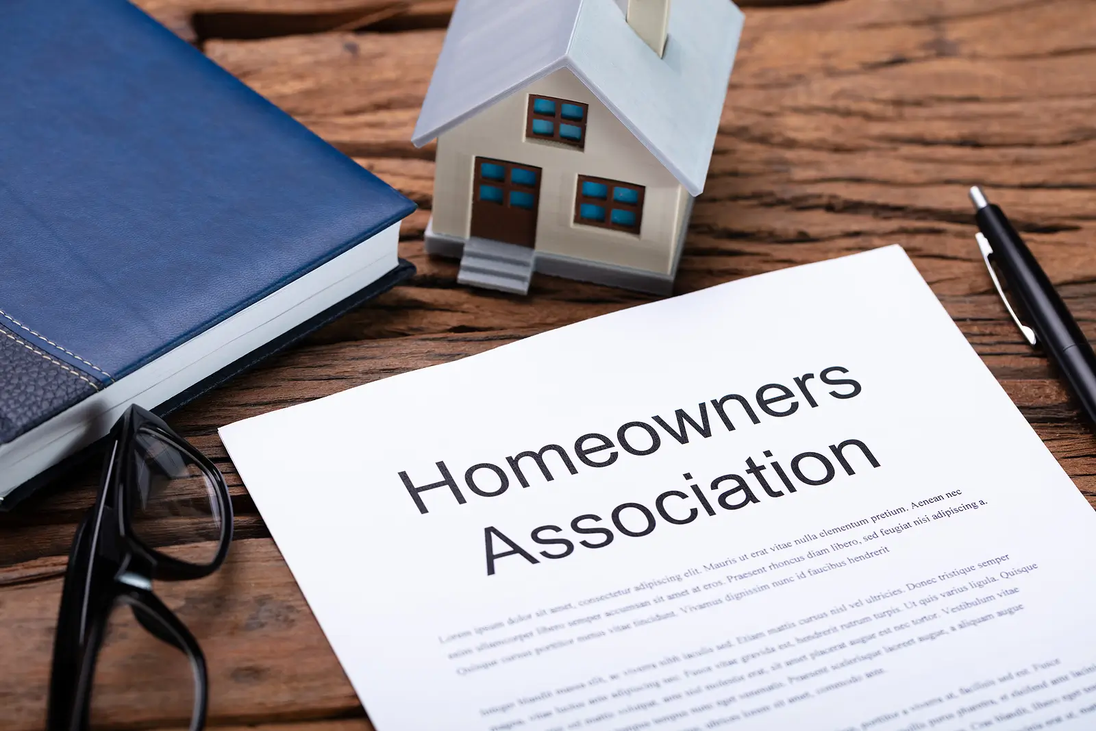 How to Write an HOA-Compliant Lease Agreement